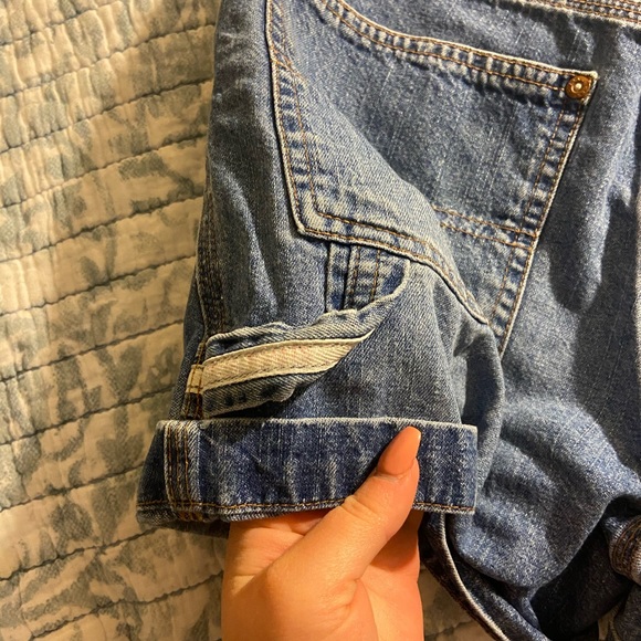 Guess brand utility 90s mom short!! - Picture 6 of 6